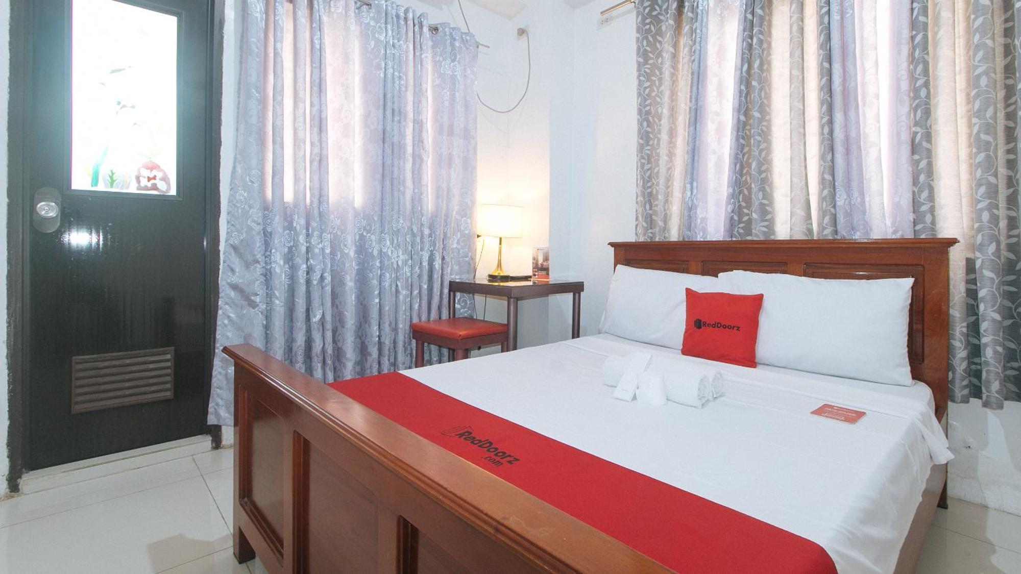 Reddoorz Near Lrt 2 Antipolo Station Exterior foto