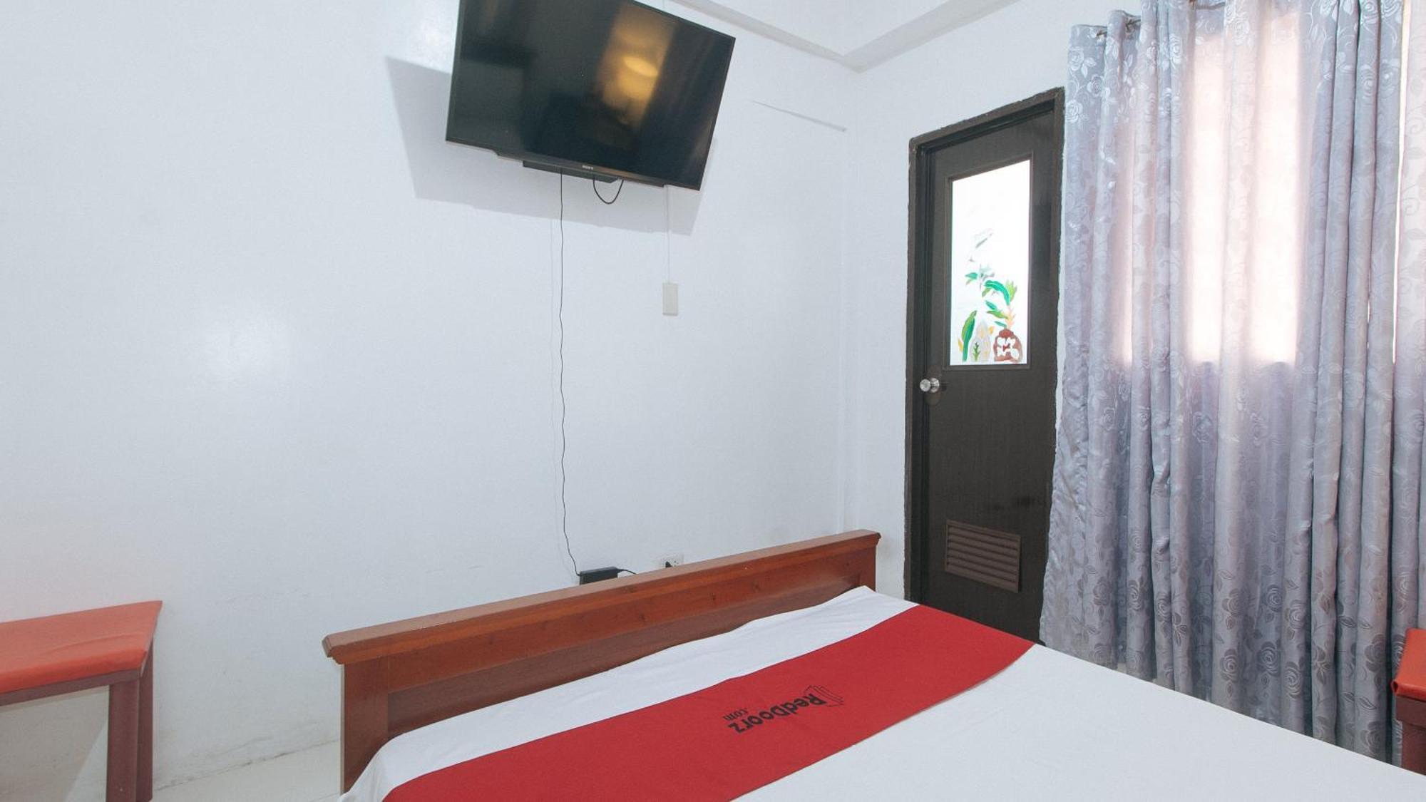 Reddoorz Near Lrt 2 Antipolo Station Exterior foto