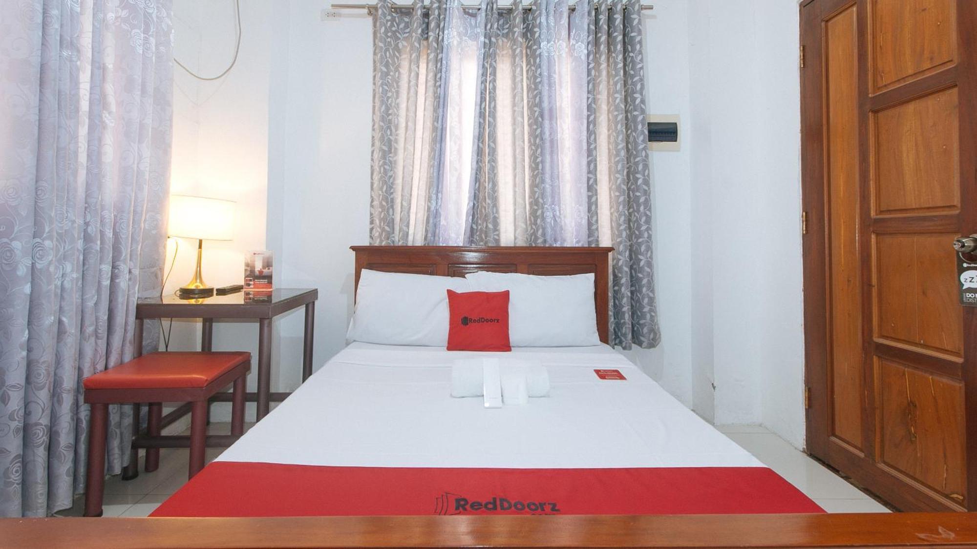 Reddoorz Near Lrt 2 Antipolo Station Exterior foto