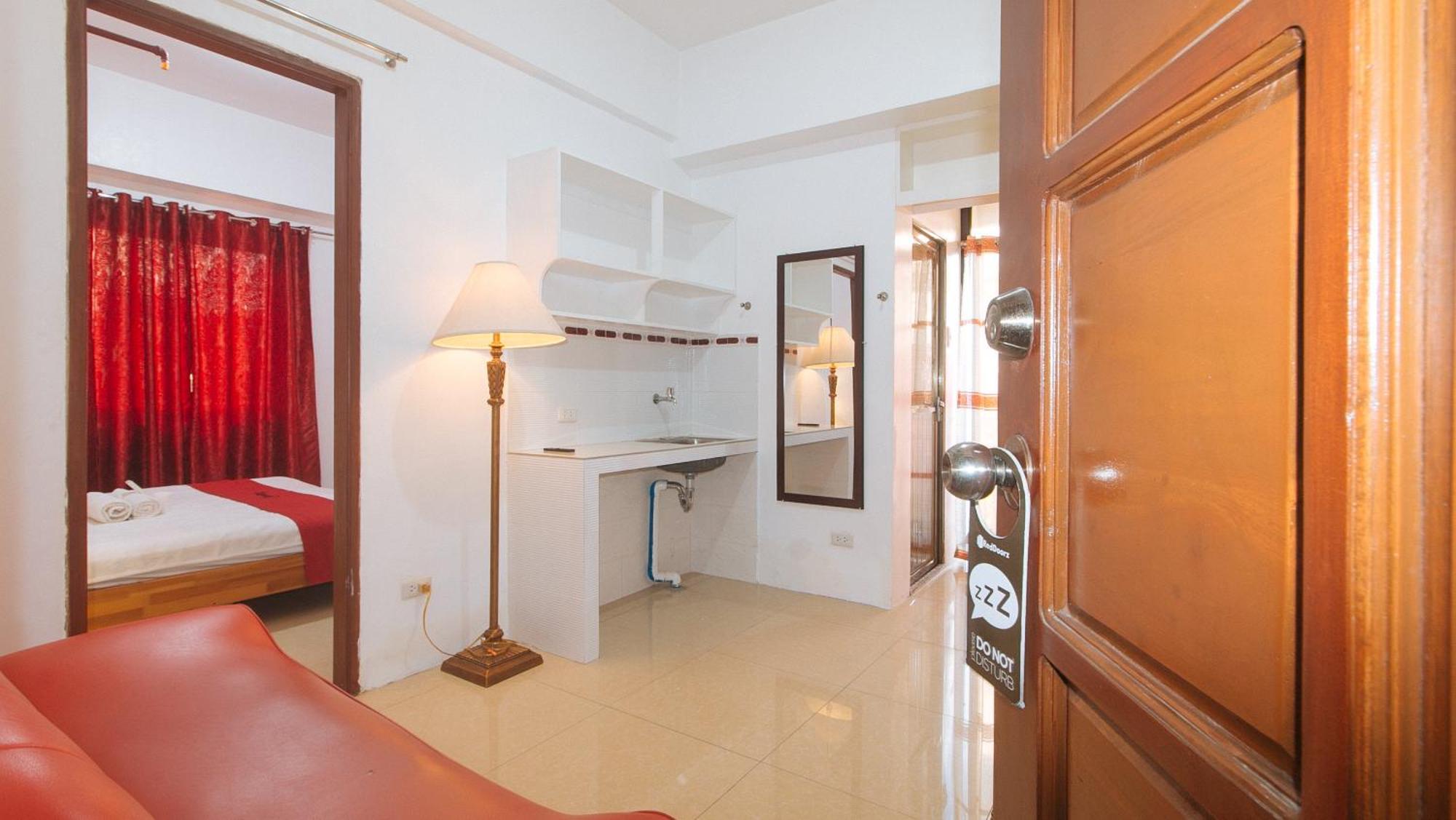 Reddoorz Near Lrt 2 Antipolo Station Exterior foto